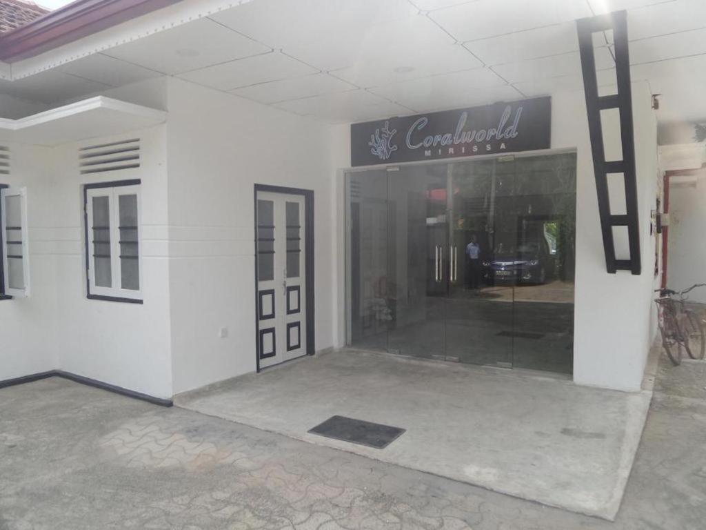 Coralworld Hotel Mirissa Exterior photo